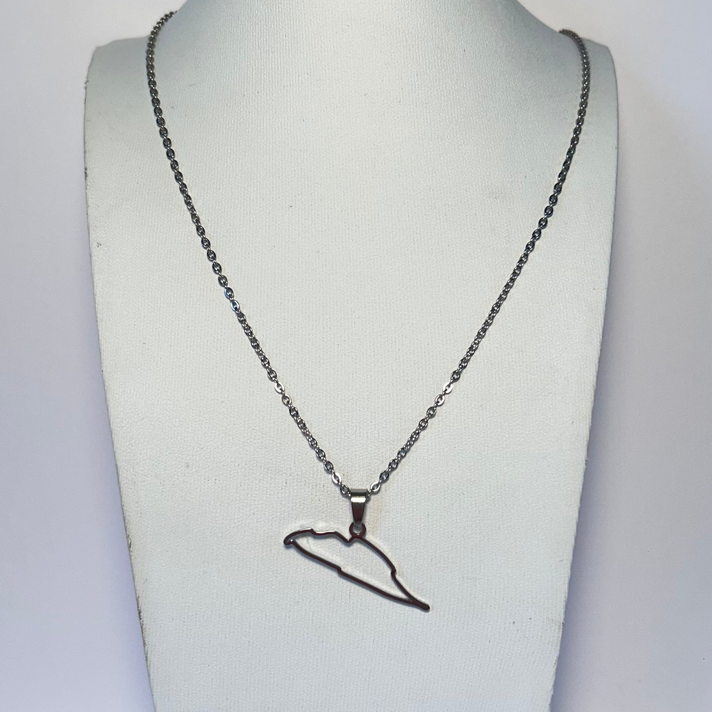 قلادة مونتريال (طلب مسبق)